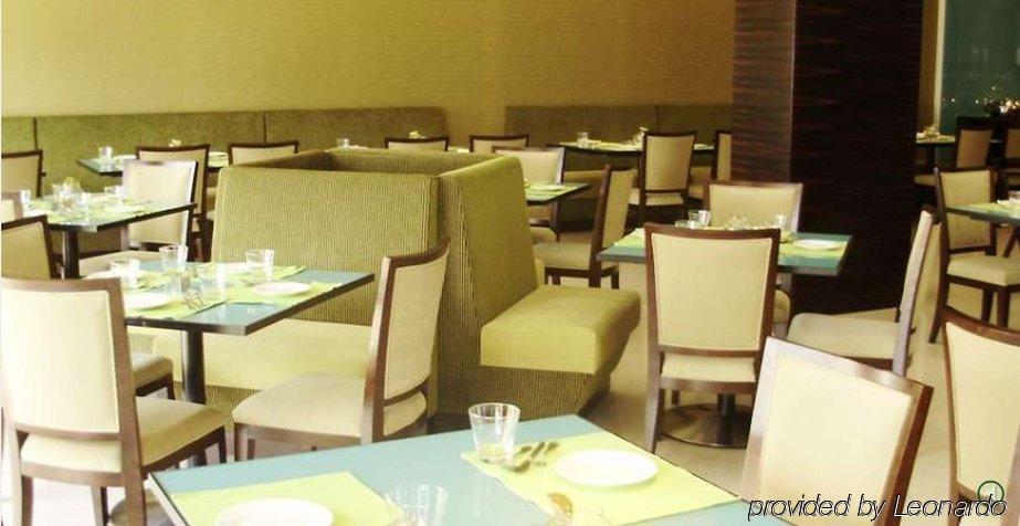 Radha Regent Electronic City Kammasandra Restoran gambar