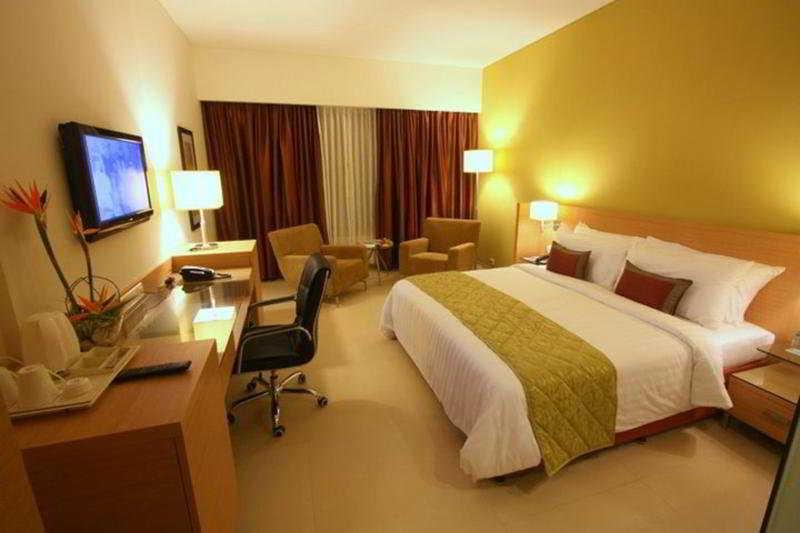 Radha Regent Electronic City Kammasandra Luaran gambar