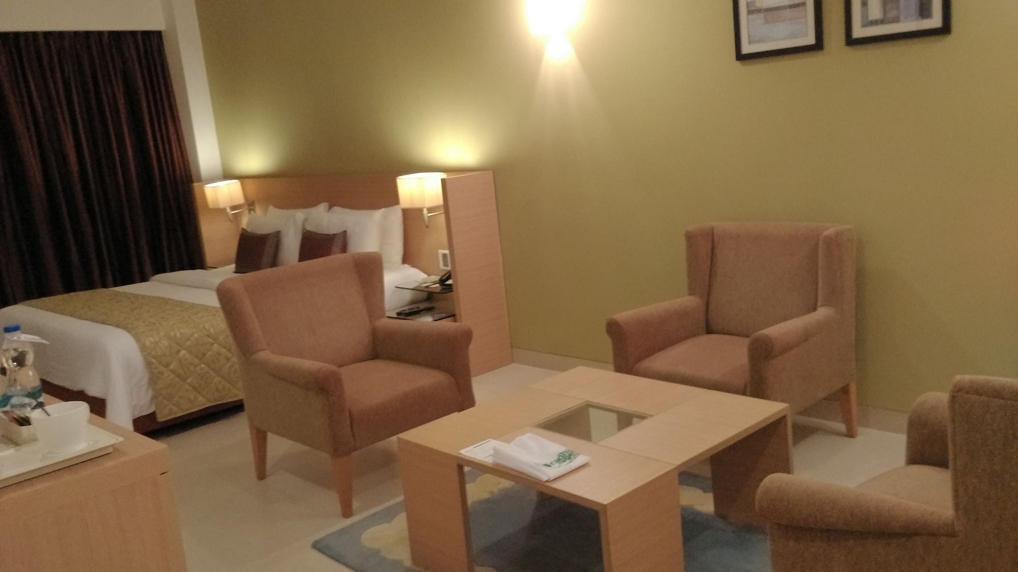 Radha Regent Electronic City Kammasandra Luaran gambar